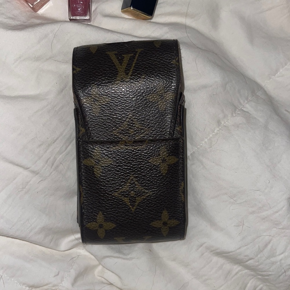 CA0025 date stamp LV cigarette case